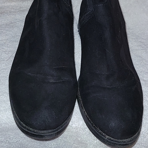 Knee high boots - Picture 2 of 6